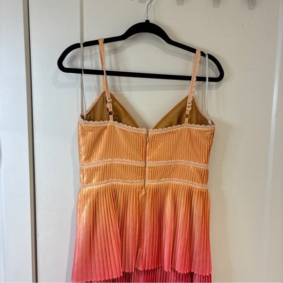 Marchesa Notte Ombré Pleated Cocktail Tea Dress Sz 4 - Picture 5 of 12